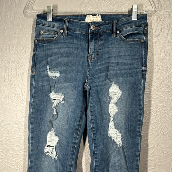 altar'd state Distressed Blue Jeans Women's Size 28/7 - Picture 4 of 8